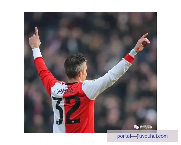 守田英正精彩远射破门助球队取得关键进球